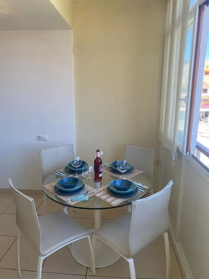 Central 2 Bed Apartment In La Nogalera Torremolinos