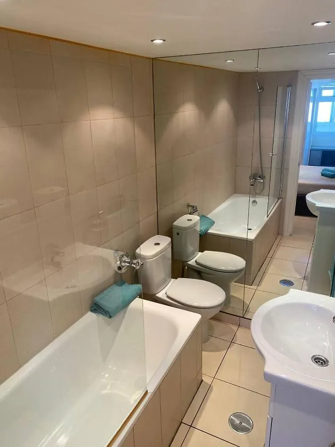 Central 2 Bed Apartment In La Nogalera Torremolinos